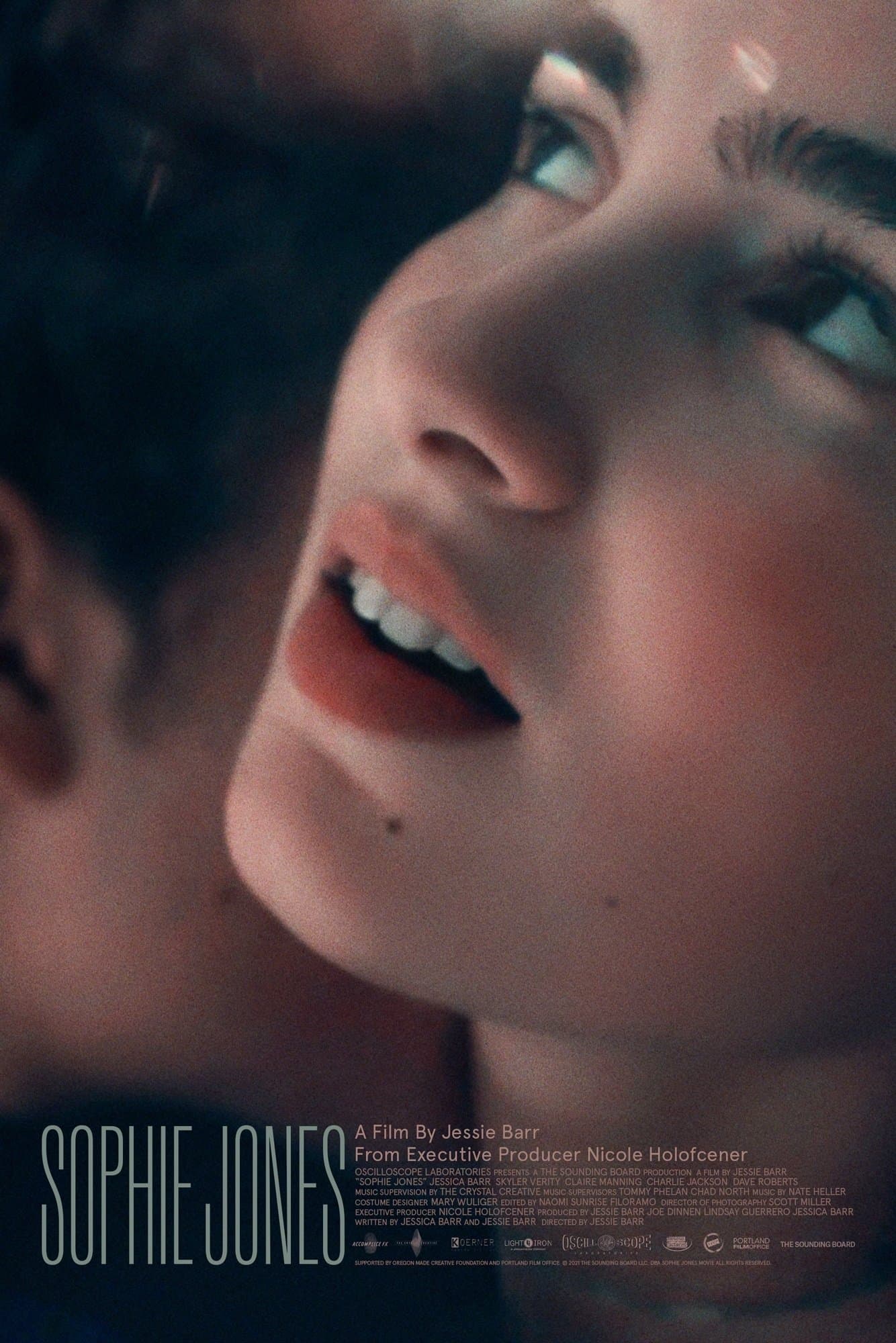 Sophie Jones photo