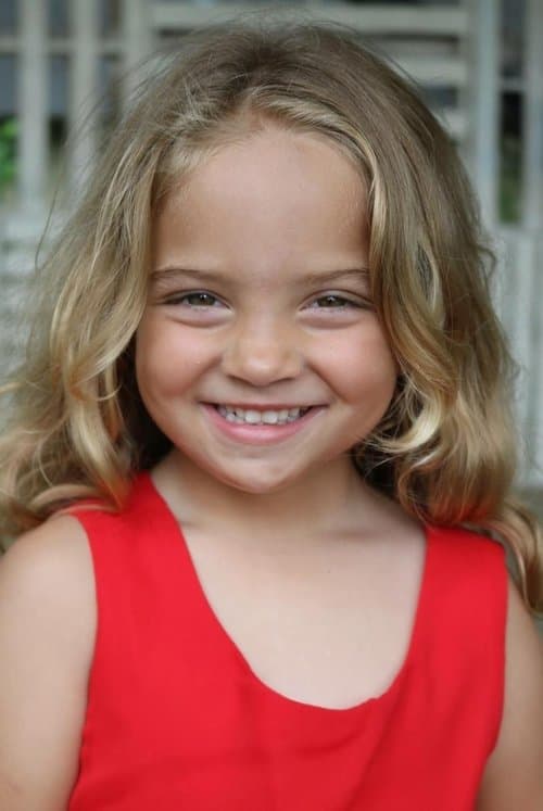 Chloe & Sophia Garcia-Frizzi photo