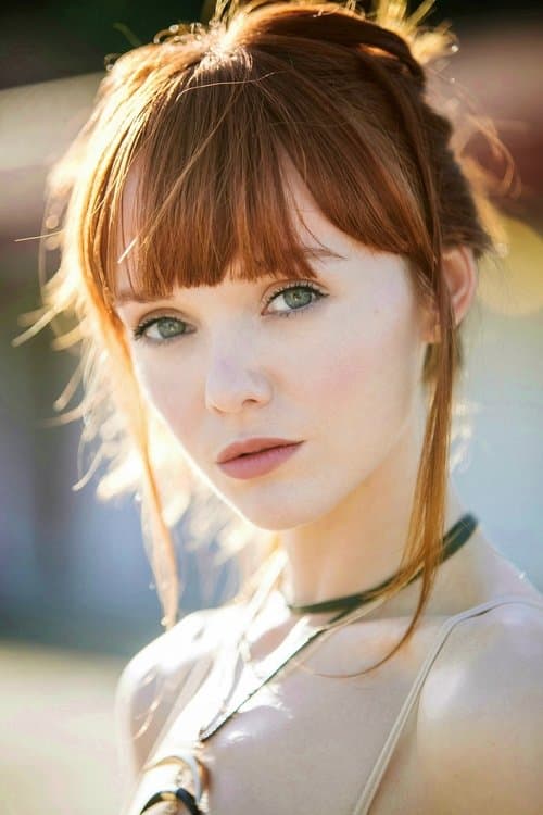 Hannah Rose May photo