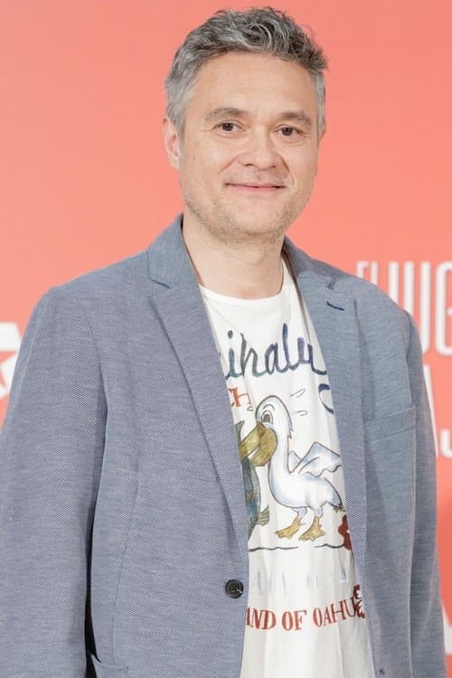 Profile image of Luis Oliveros