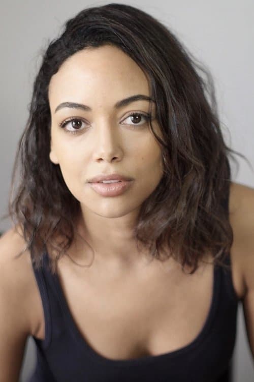 Shailene Garnett photo