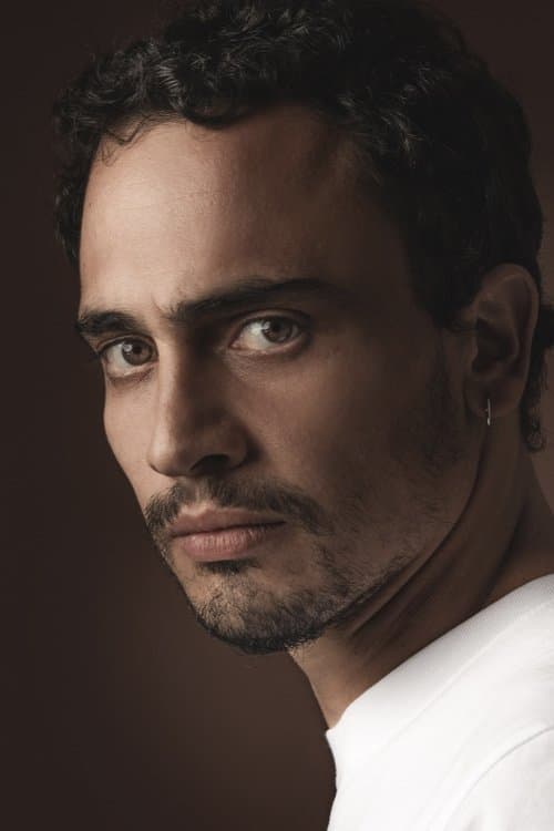 Simone Liberati photo